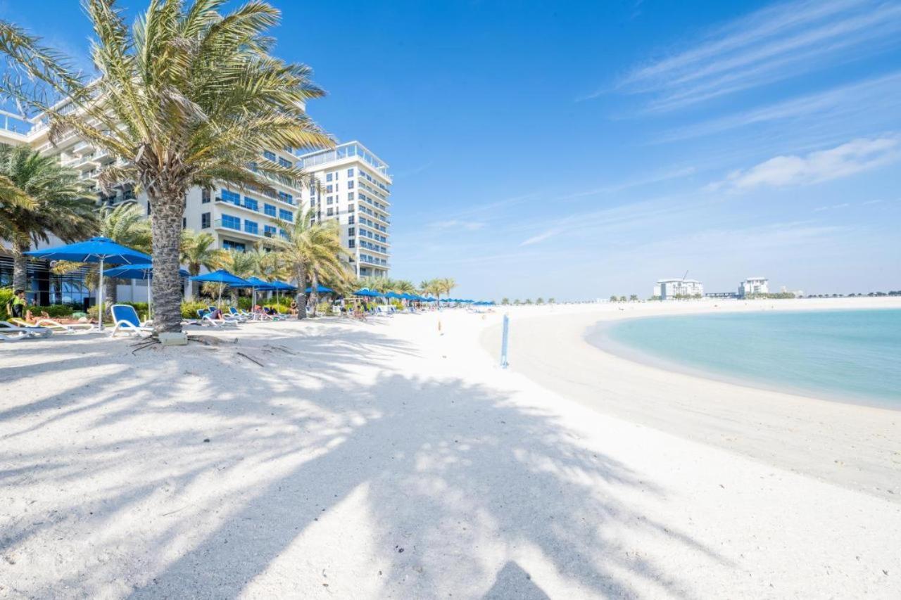 Beach Dream - A Luxury 1 Bedroom Apartment With Direct Beach Access ラアス・アル・ハイマ エクステリア 写真