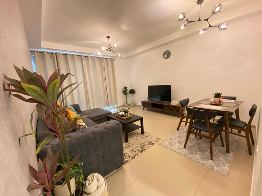 Beach Dream - A Luxury 1 Bedroom Apartment With Direct Beach Access ラアス・アル・ハイマ エクステリア 写真